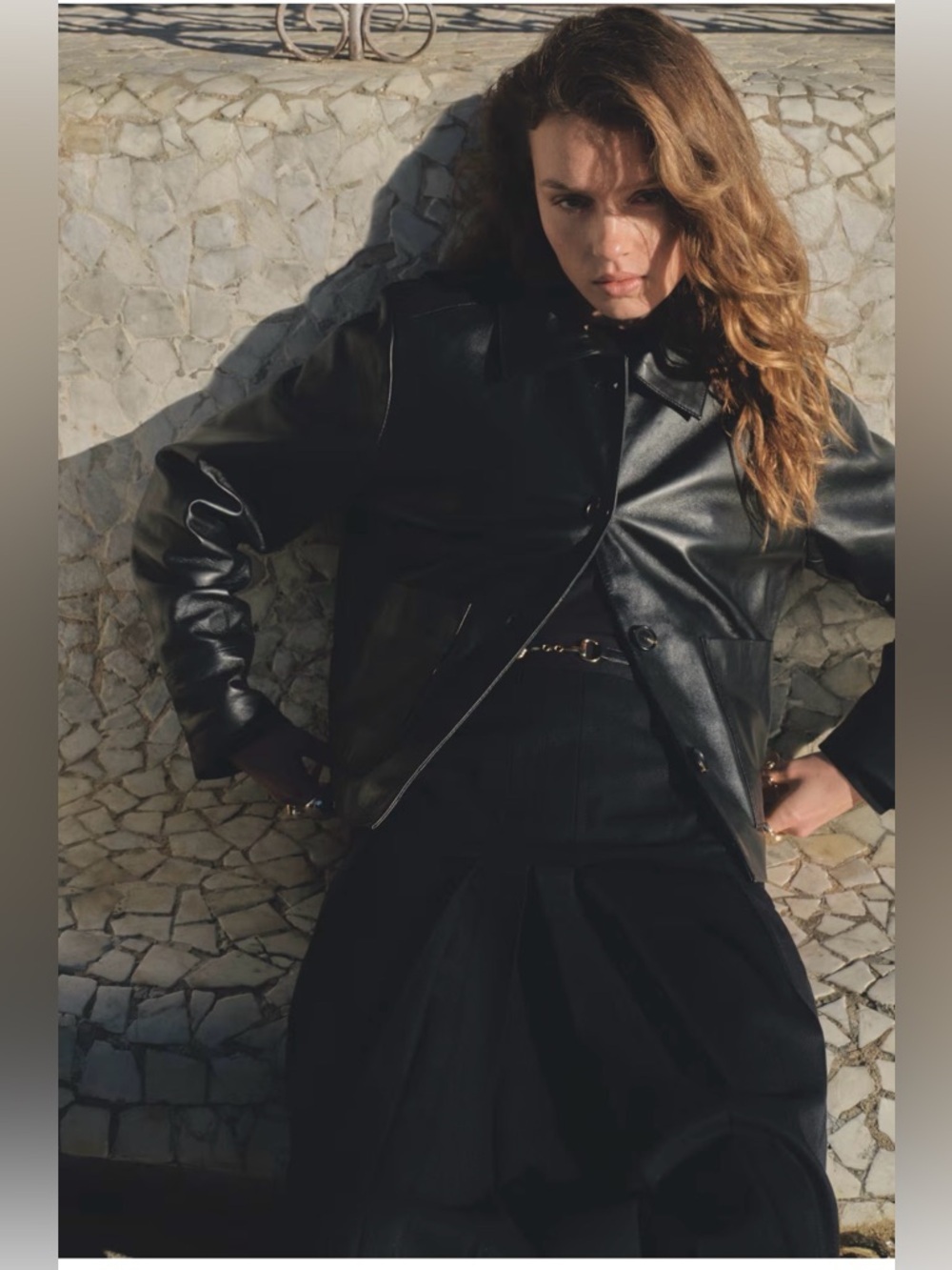 H&M Black A-Line Pleated Skirt with Gold Buckle - Picture 2 of 13
